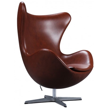 Arne Jacobsen. Fauteuil "The Egg" revêtu de cuir semi-aniline de couleur cognac foncé.